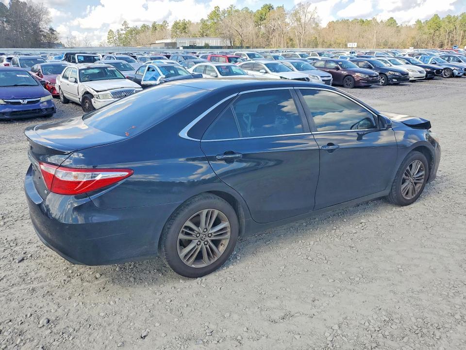 2015 Toyota Camry se