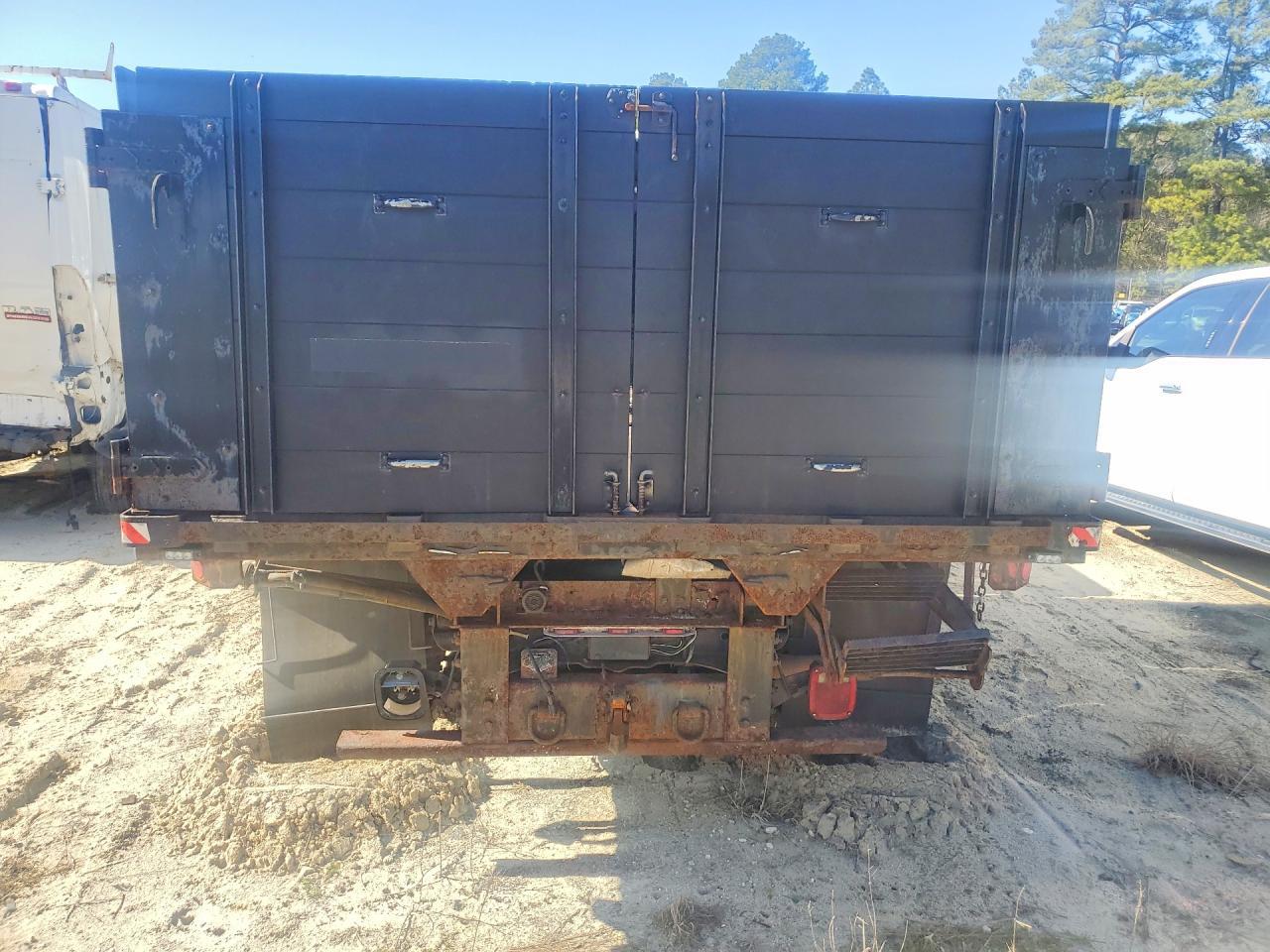 2016 Ford F450 Super Duty Flatbed Truck