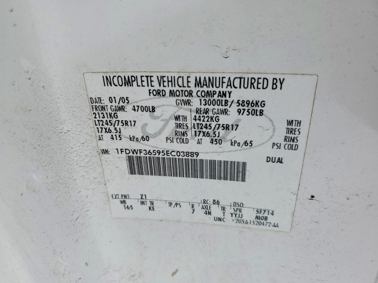 2005 Ford F350 Super Duty Flatbed Truck