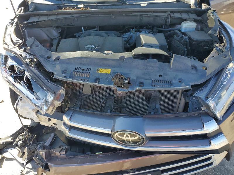 2019 Toyota Highlander Limited Platinum