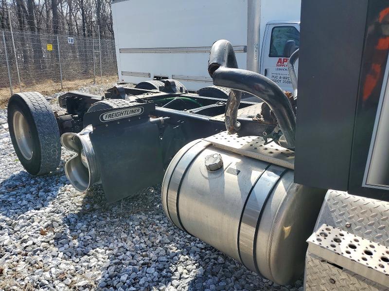 2022 Freightliner Cascadia 116 Truck Cab AND Chassis