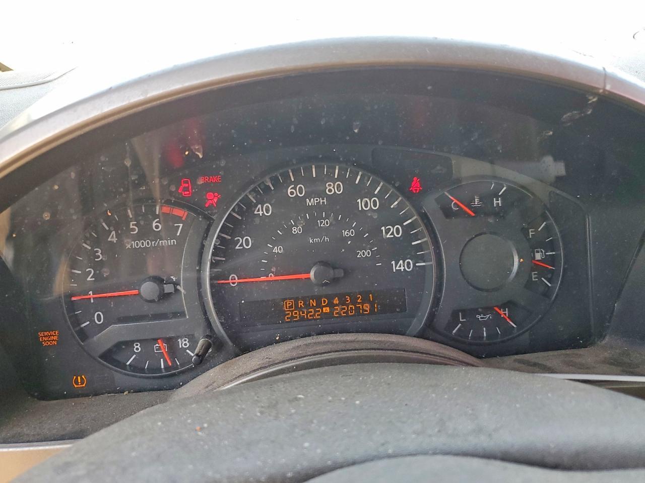 2005 Niss Titan XE