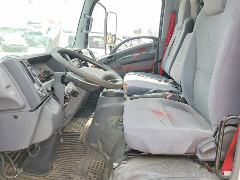 2017 Isuzu NPR HD