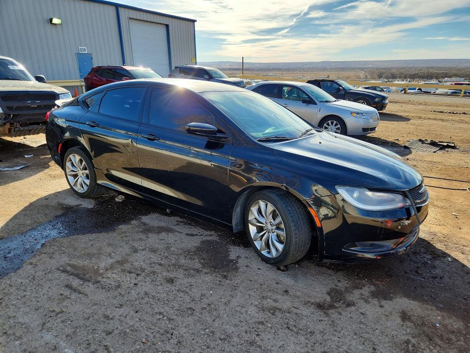 2016 Chrysler 200 s