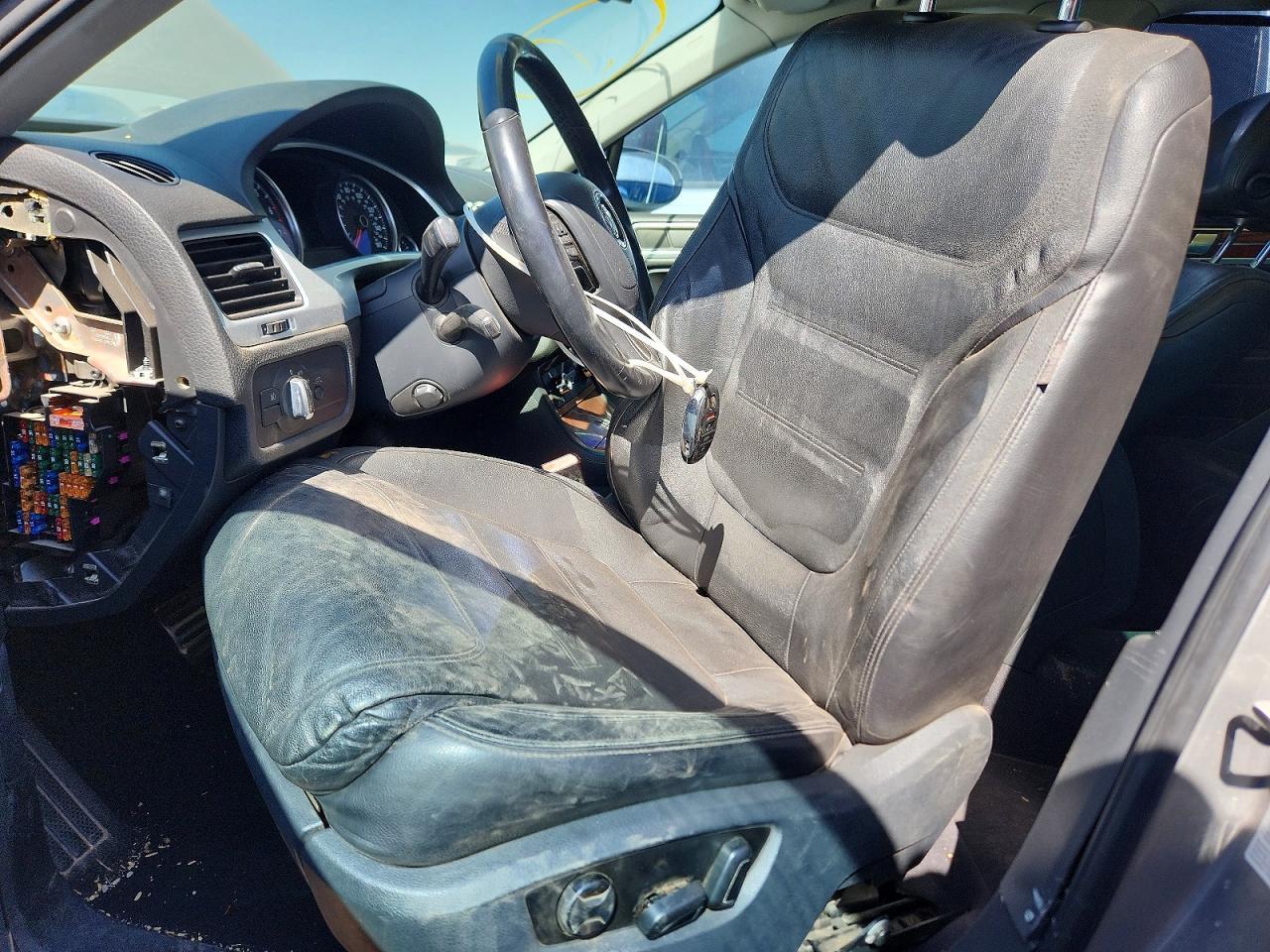2011 Volkswagen Touareg Hybrid