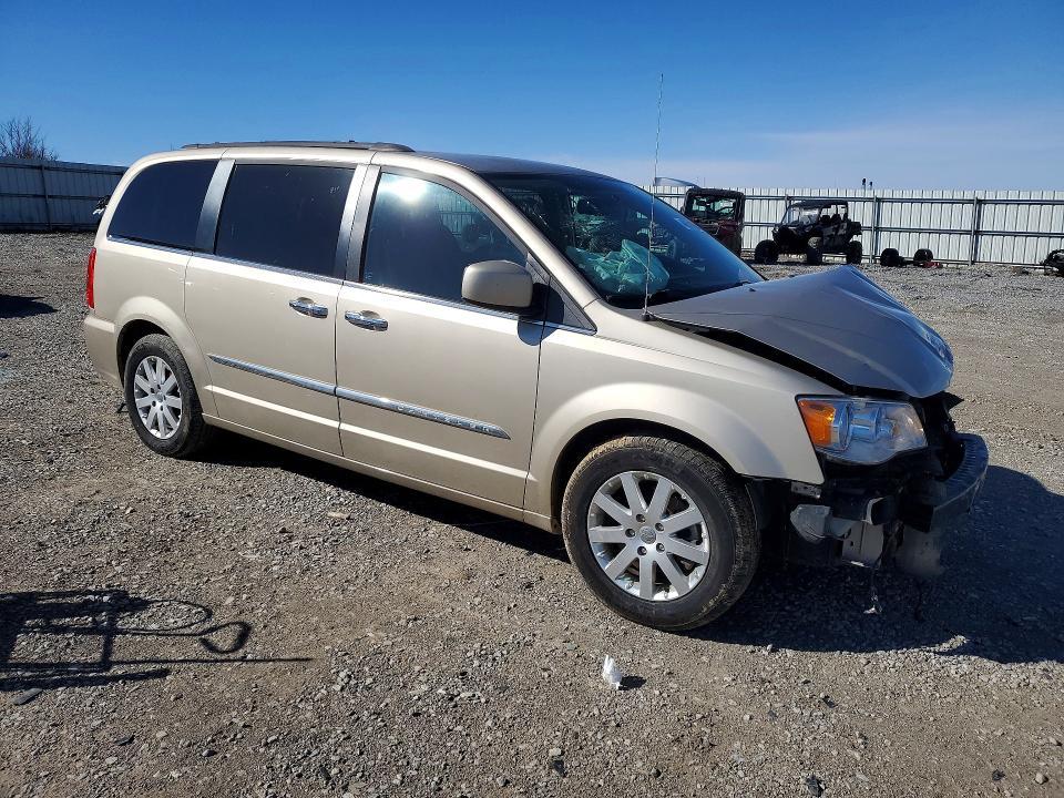 2016 Chrysler Town & Country Touring