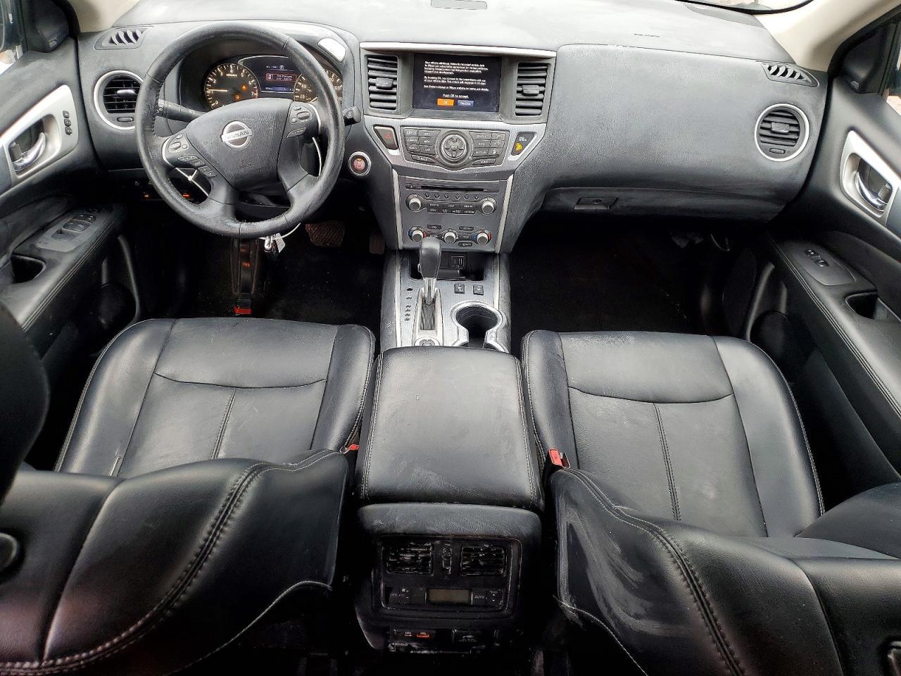 2020 Nissan Pathfinder sl