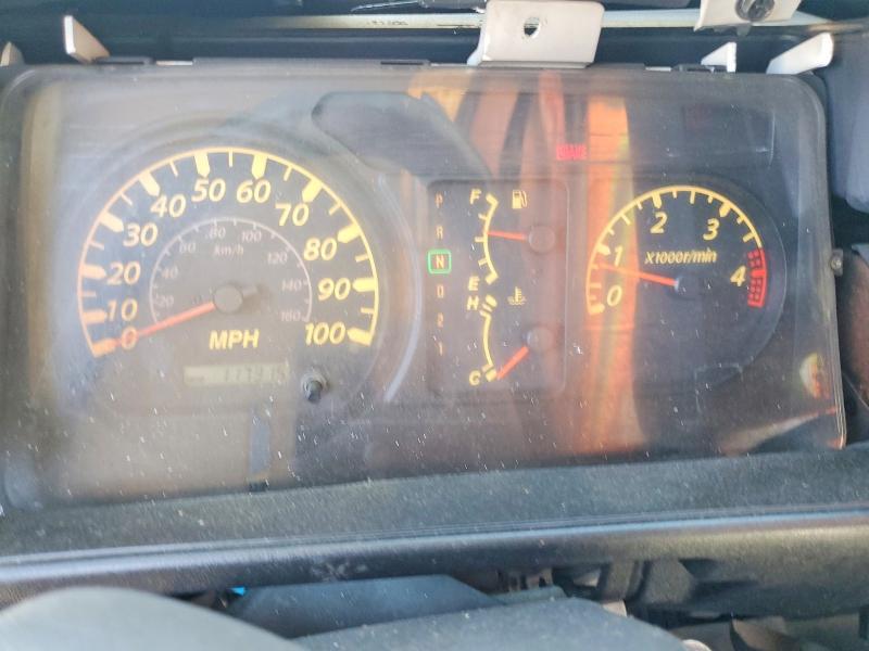 2006 Isuzu NPR Flatbed Truck
