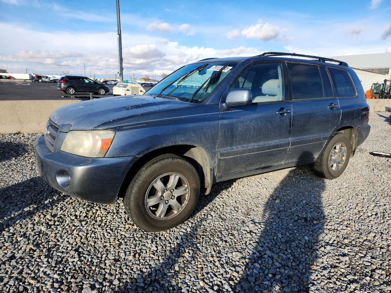 2004 Toyota Highlander Base