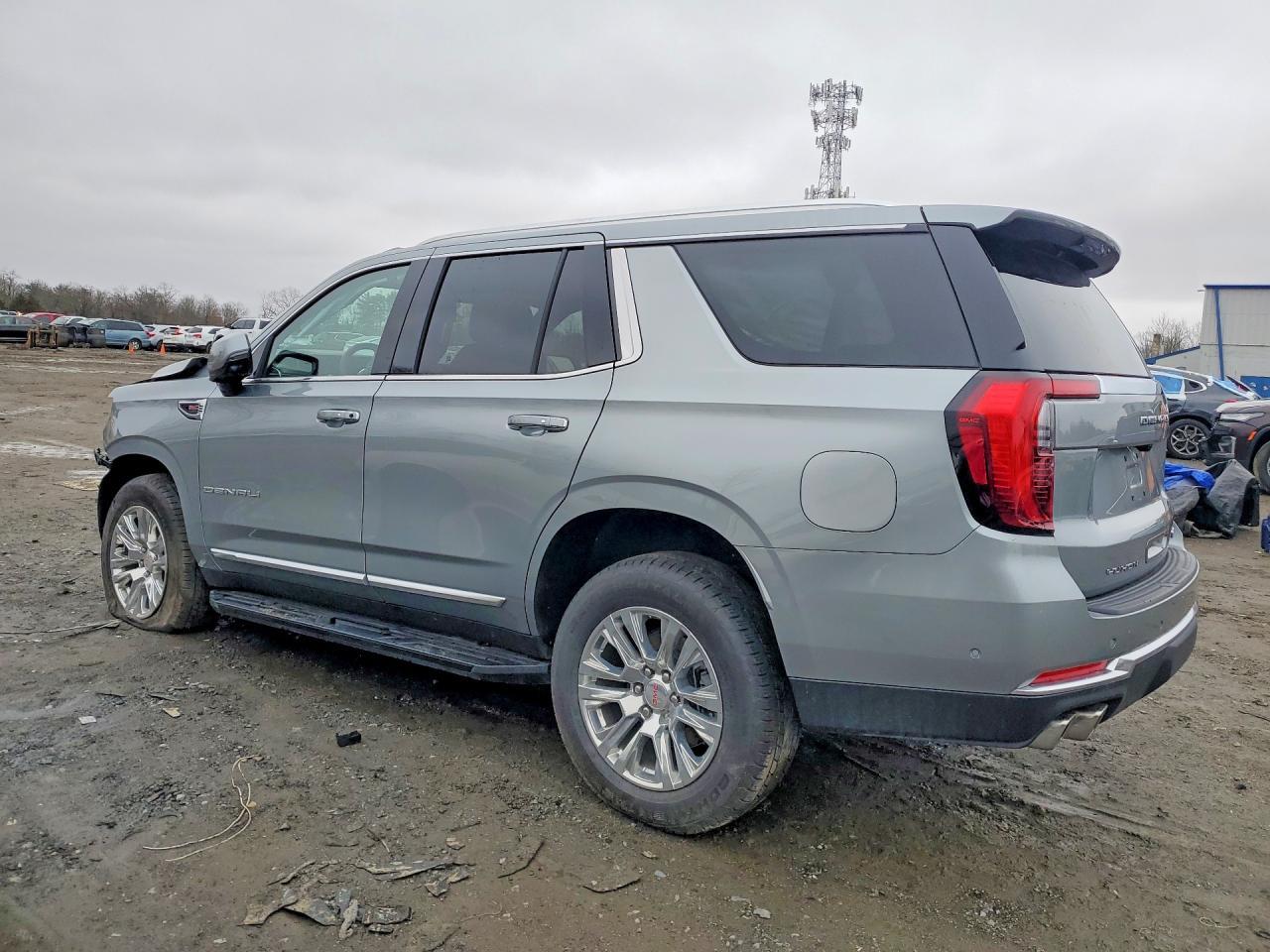 2025 GMC Yukon Denali 4WD 6.2l V8