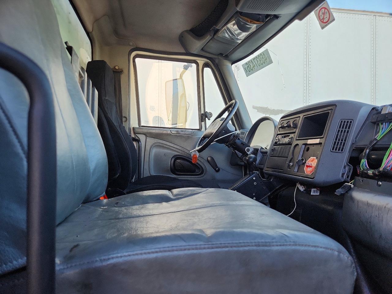 2003 International MA025 BOX Truck