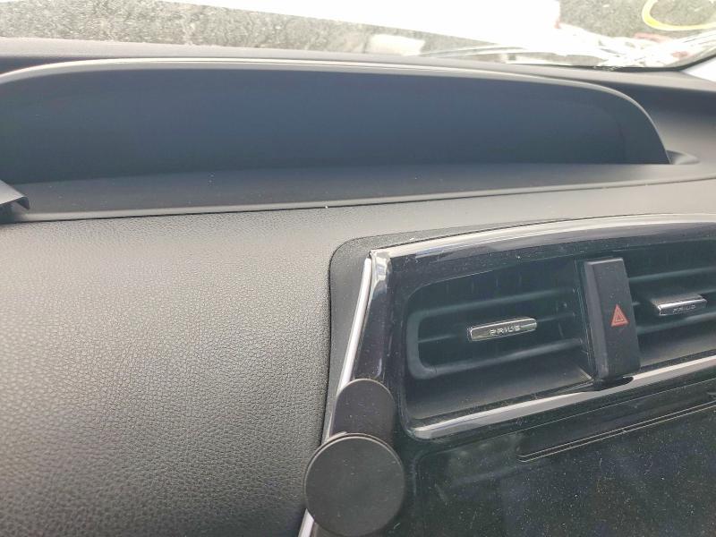 2016 Toyota Prius Three Touring