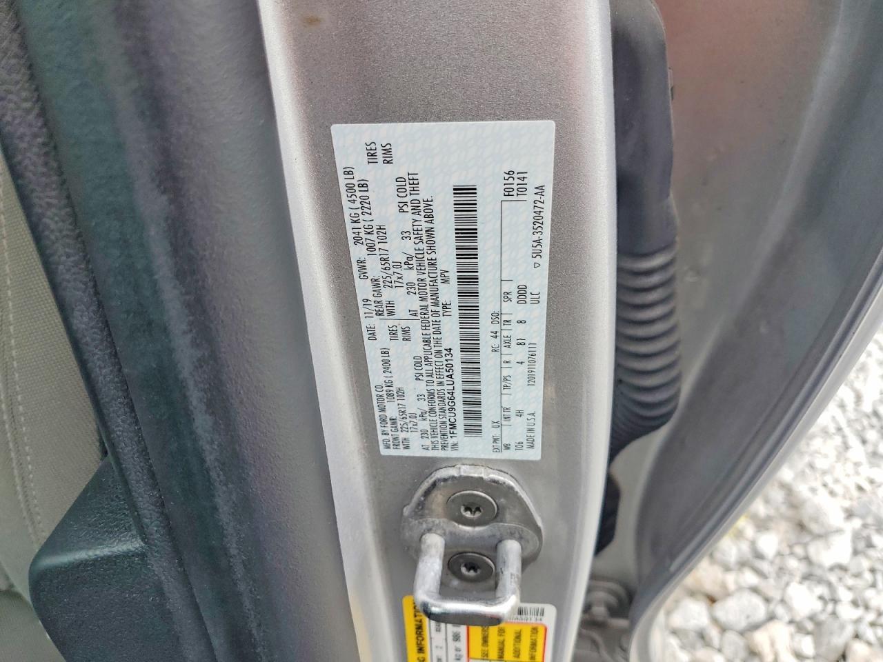 2020 Ford Escape se