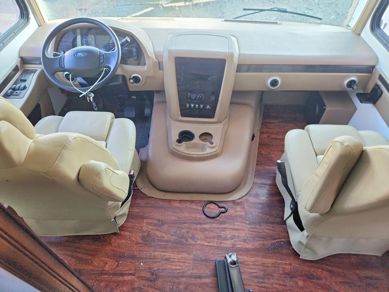 2015 Ford Georgetown RV