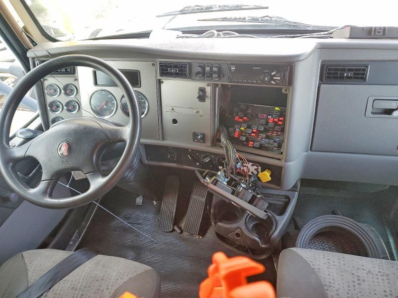 2015 Kenworth T370 BOX Truck