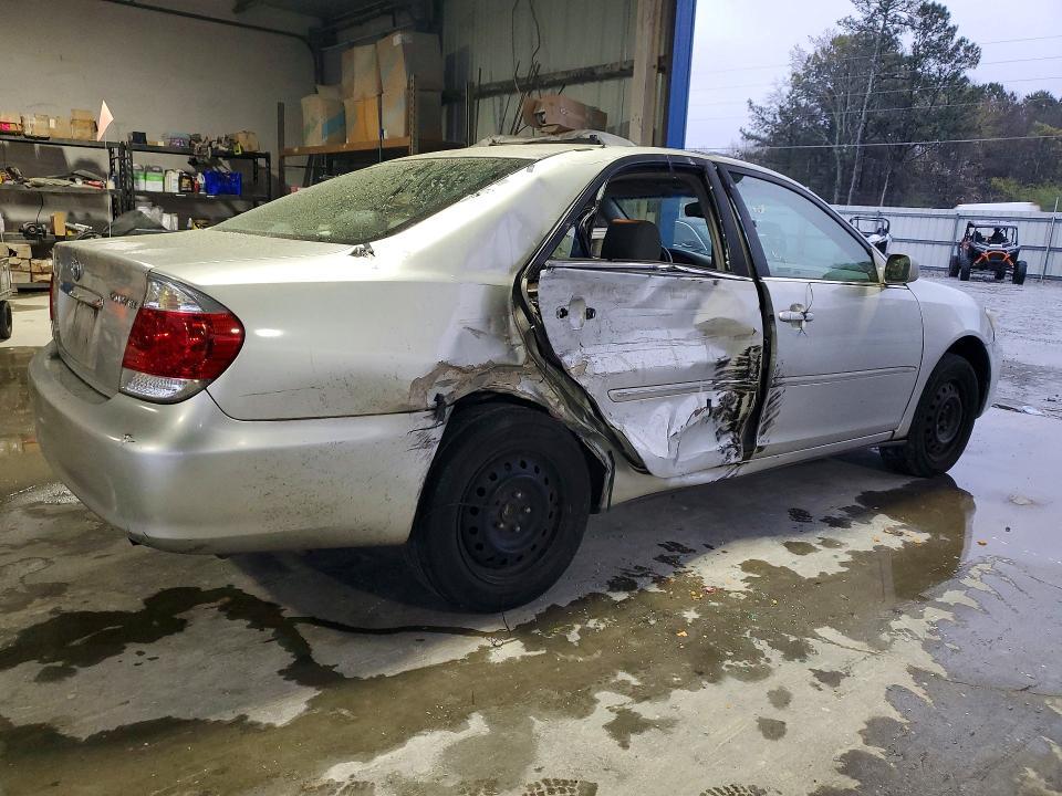 2005 Toyota Camry xle