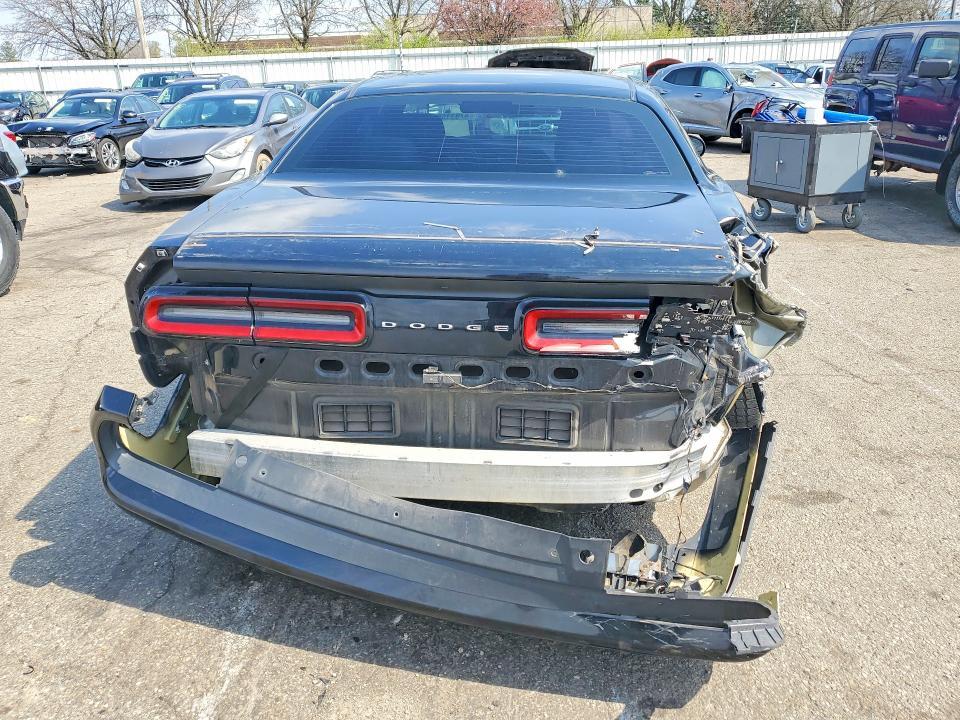 2016 Dodge Challenger sxt