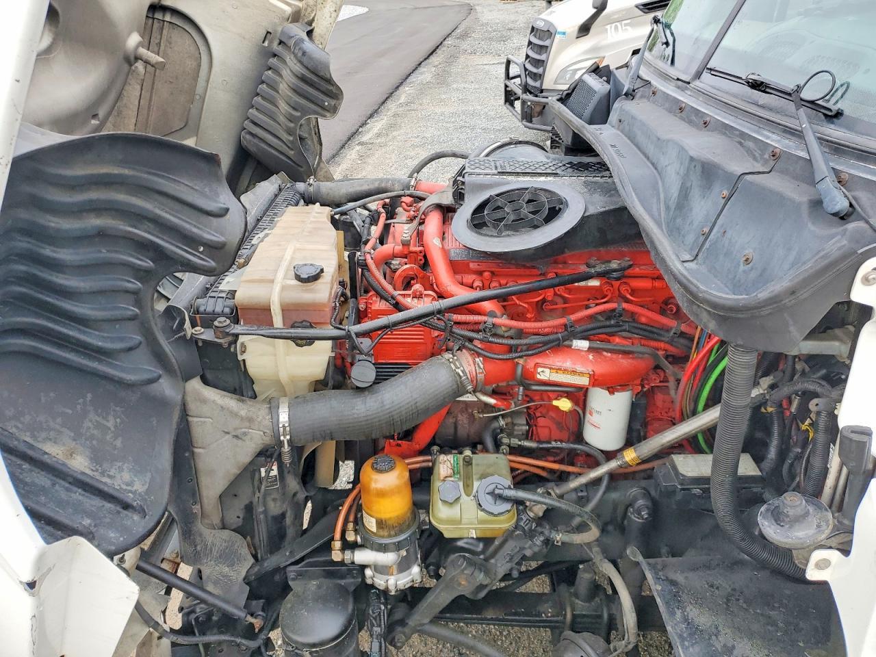 2013 Freigliner 2013 Freightliner Cascadia 1-Semi Truck