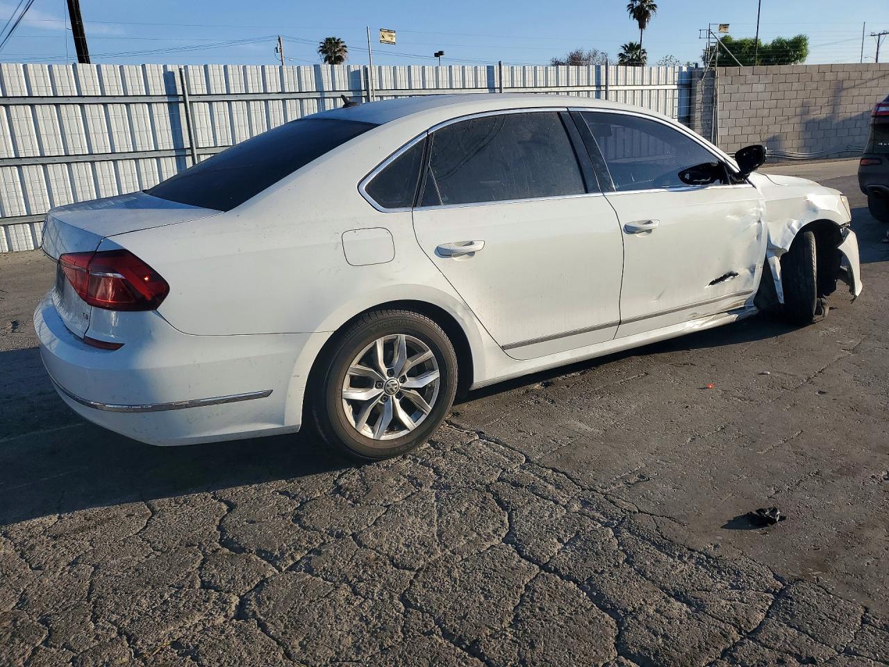 2016 Volkswagen Passat s