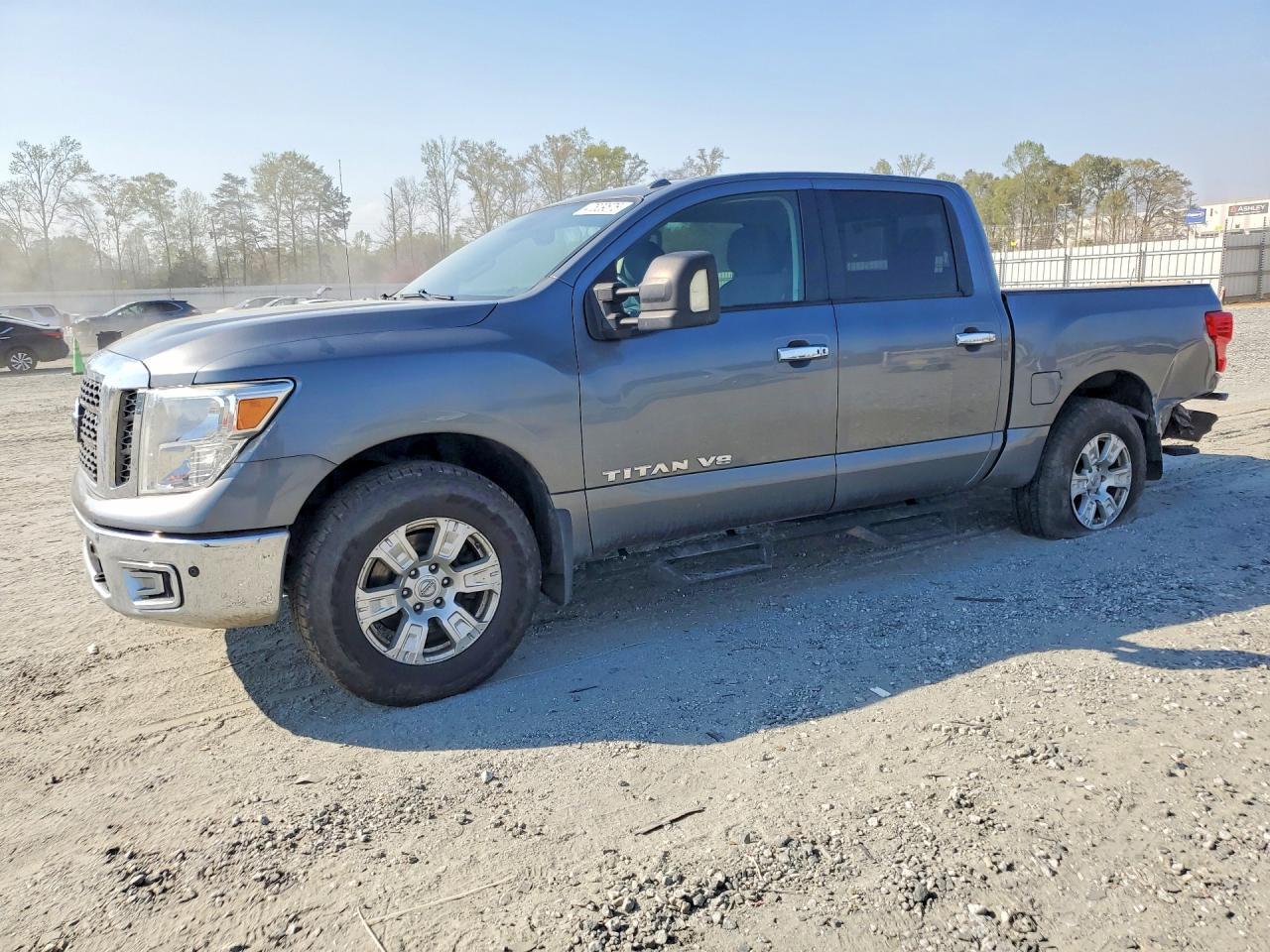 2018 Nissan Titan SV