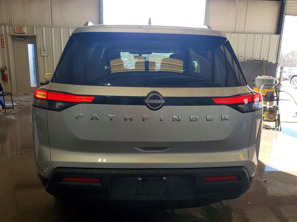 2025 Nissan Pathfinder sv