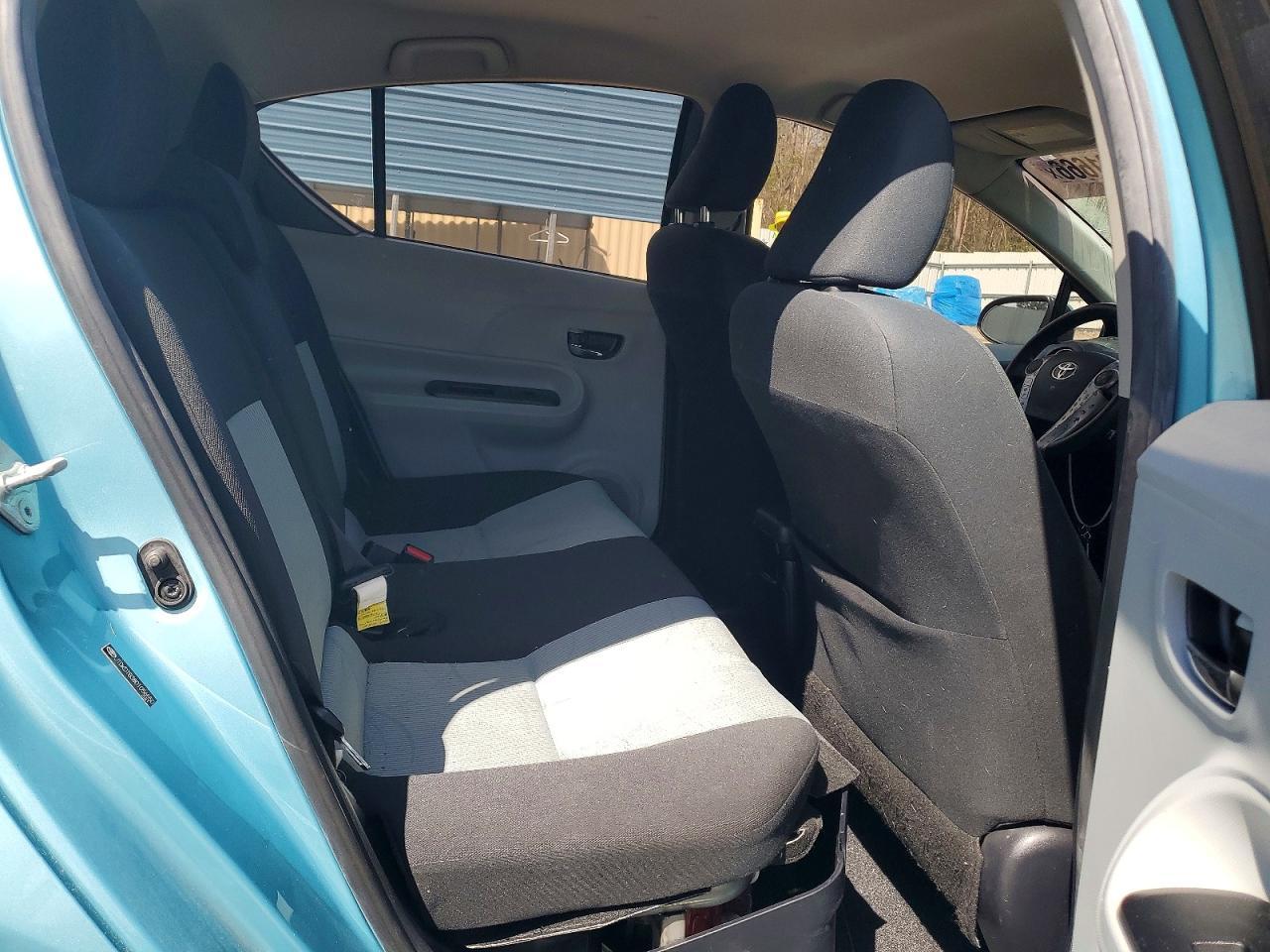 2013 Toyota Prius c Three