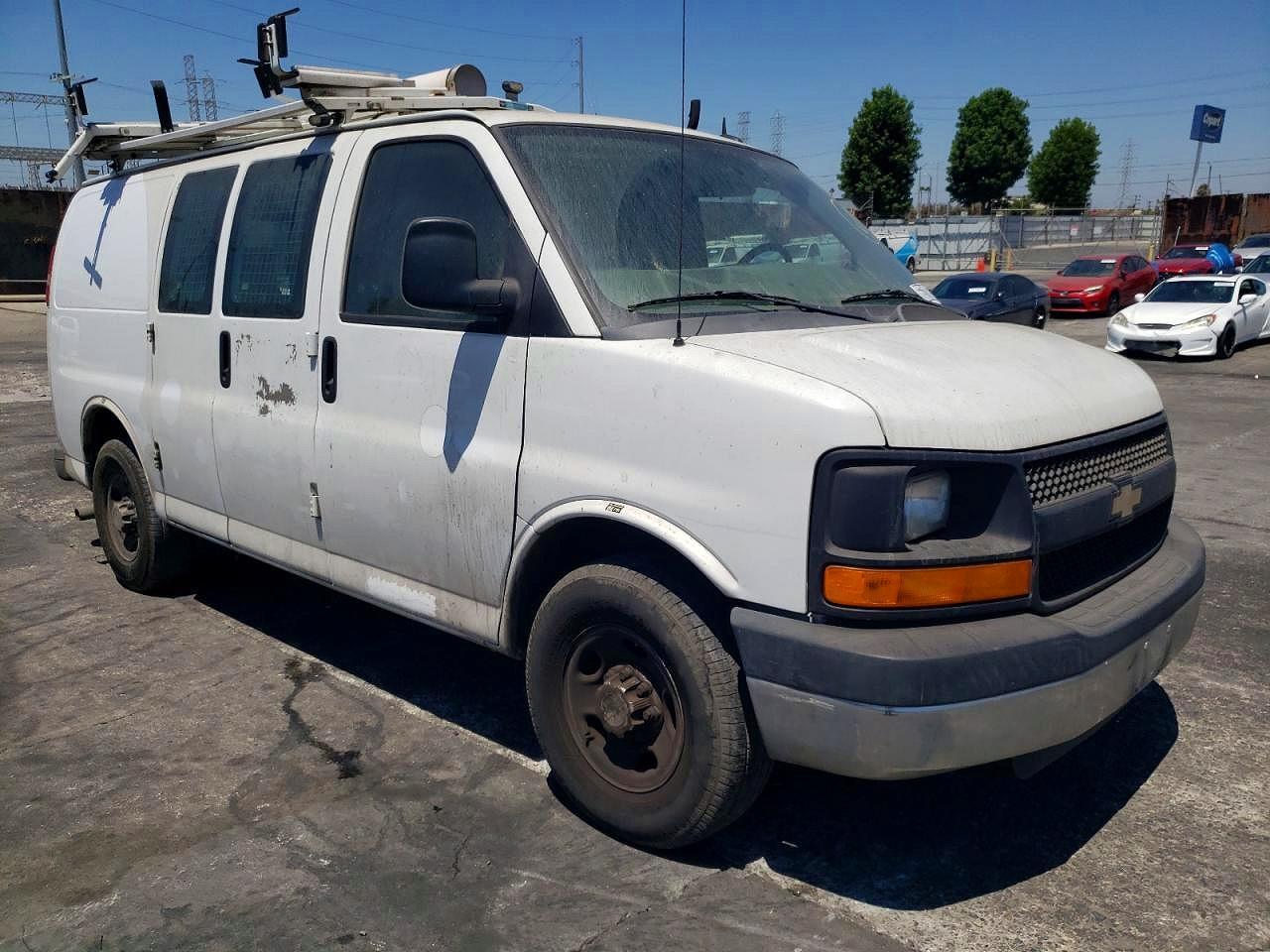 2014 Chev Express G2500 4LT