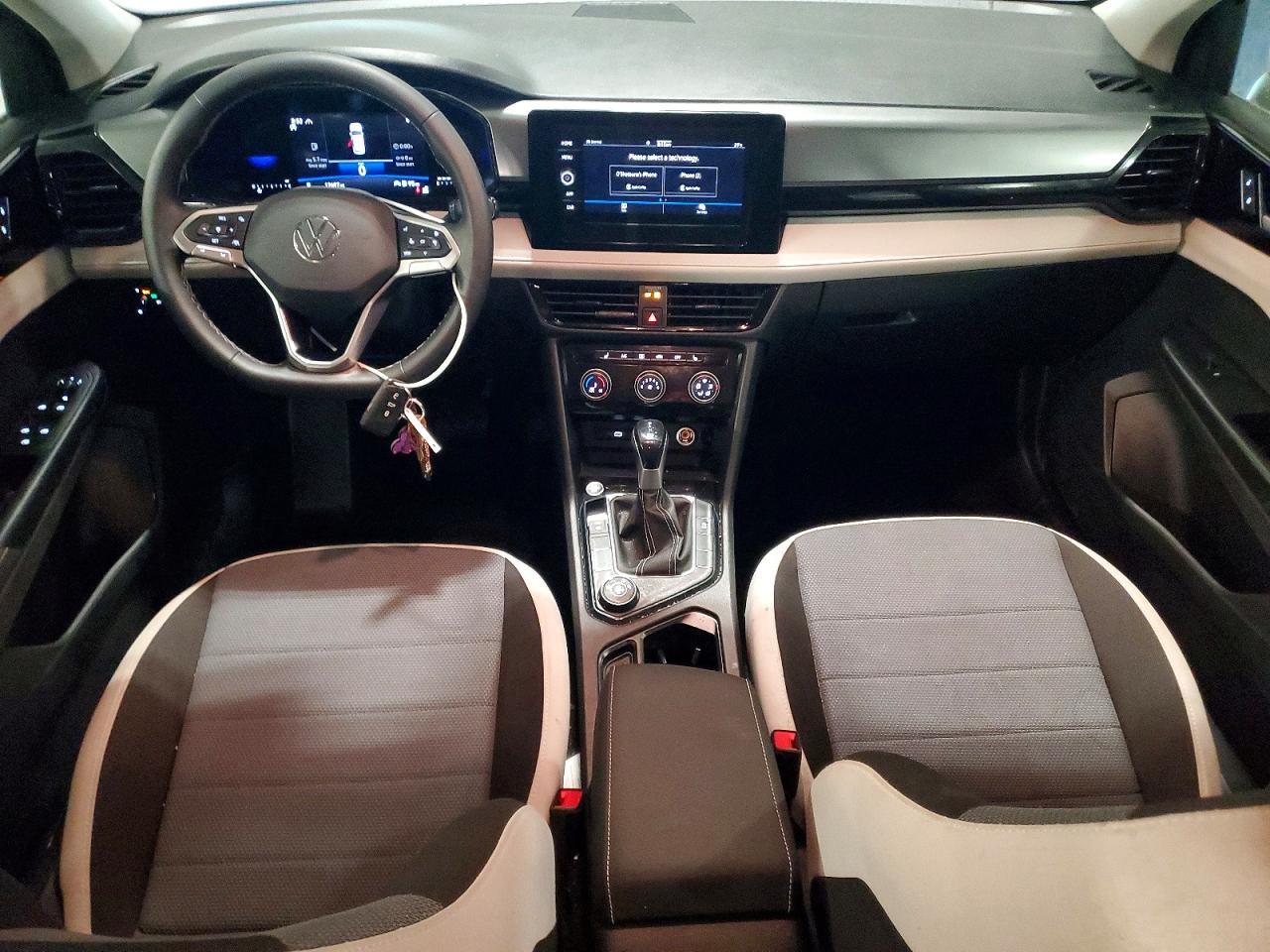 2025 Volkswagen Taos s