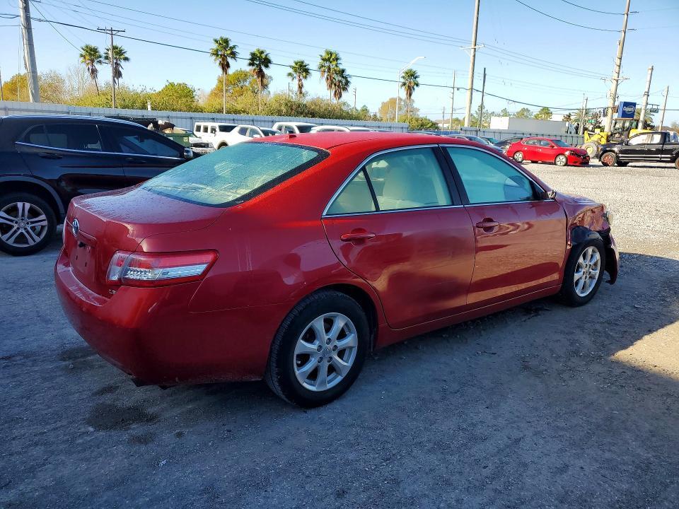 2011 Toyota Camry le