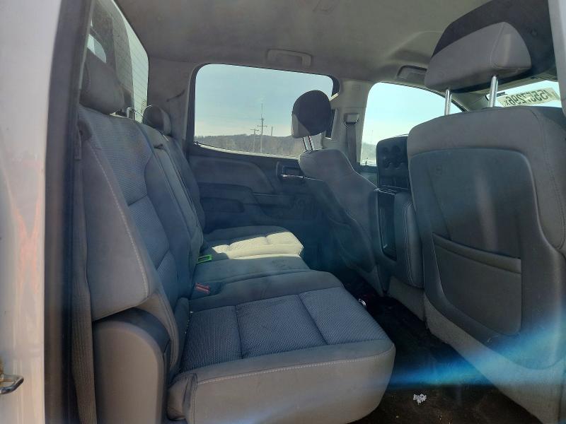 2015 Chevrolet Silverado K2500 Flatbed Truck