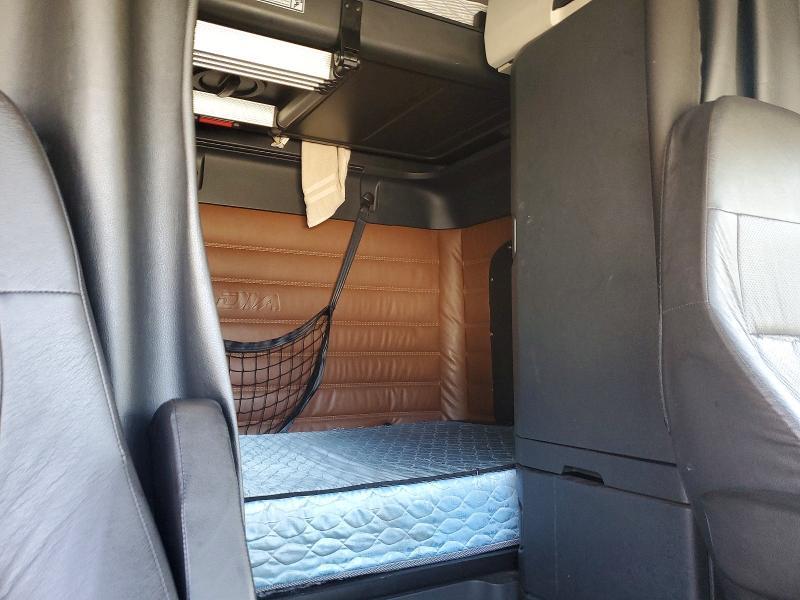 2022 Freigliner 2019 Freightliner Cascadia 126 Semi Truck