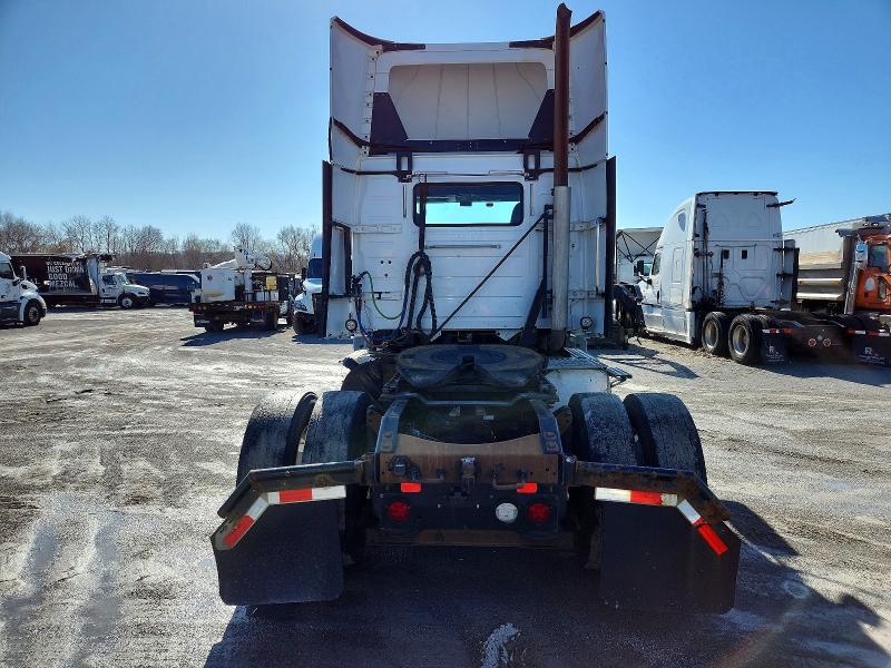 2017 Volvo VNL Semi Truck
