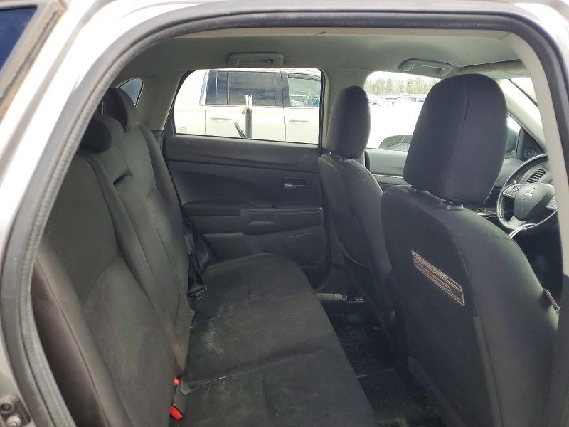 2015 Mitsubishi Rvr se