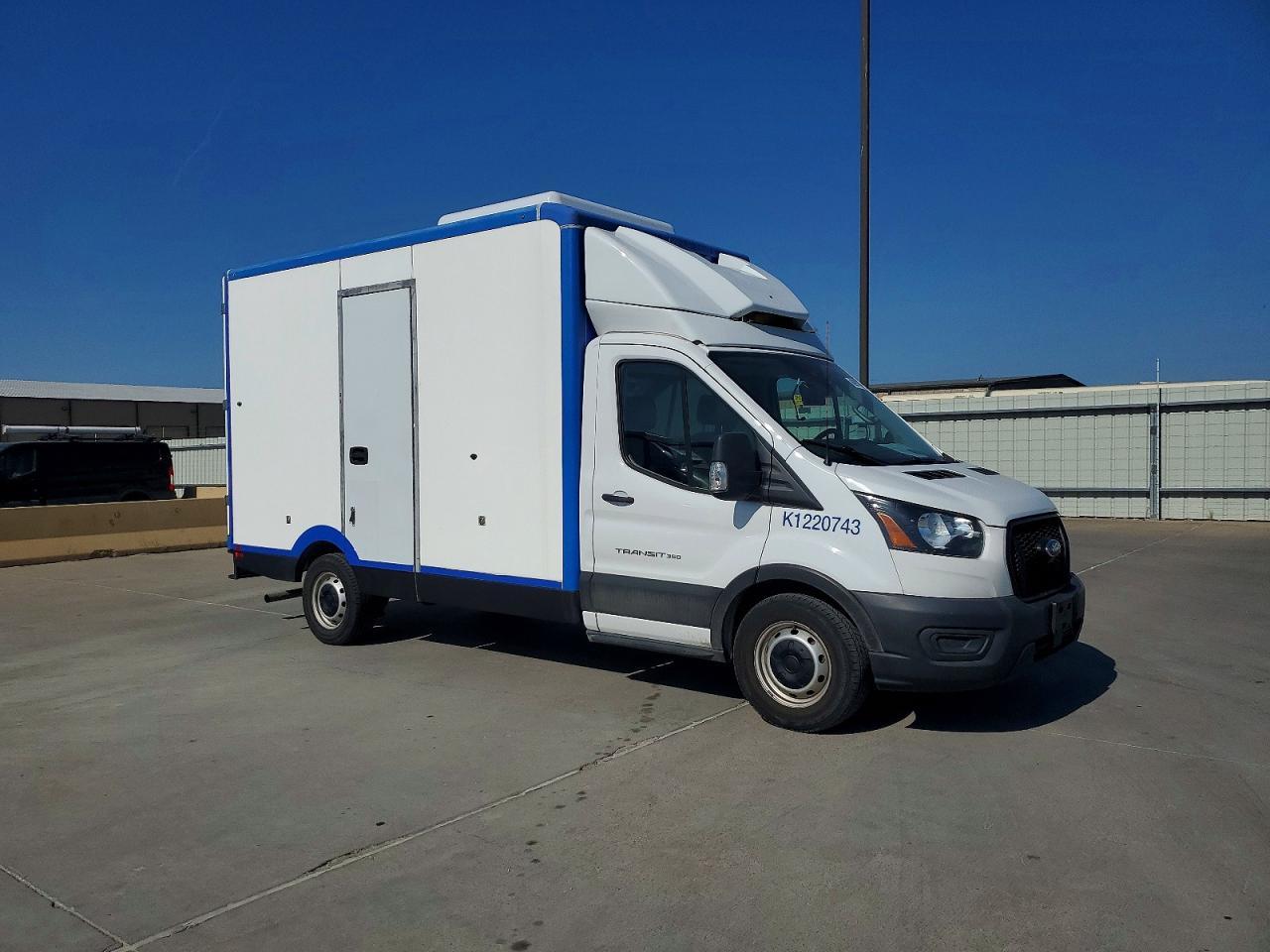 2022 Ford Transit Delivery Truck