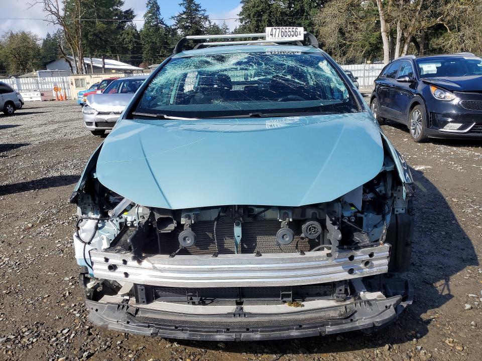 2022 Toyota Prius le Awd-e