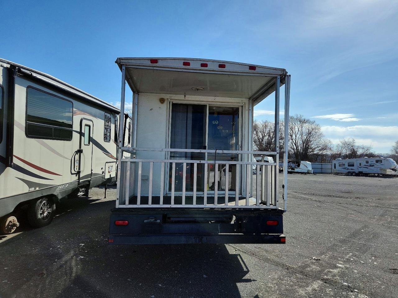 2004 Adventure 2004 Camper