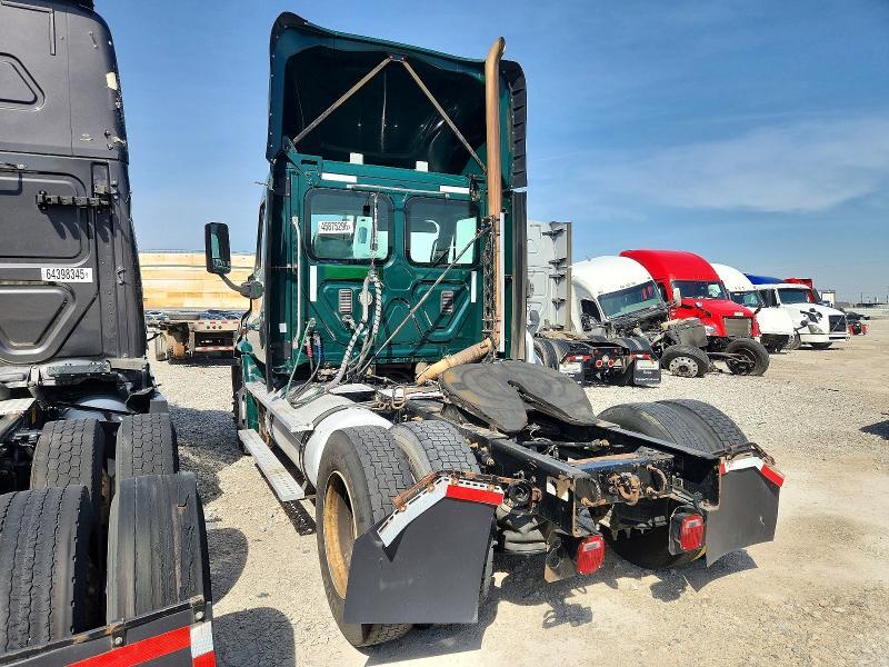 2016 Freigliner 2016 Freightliner Cascadia 113 Semi Truck