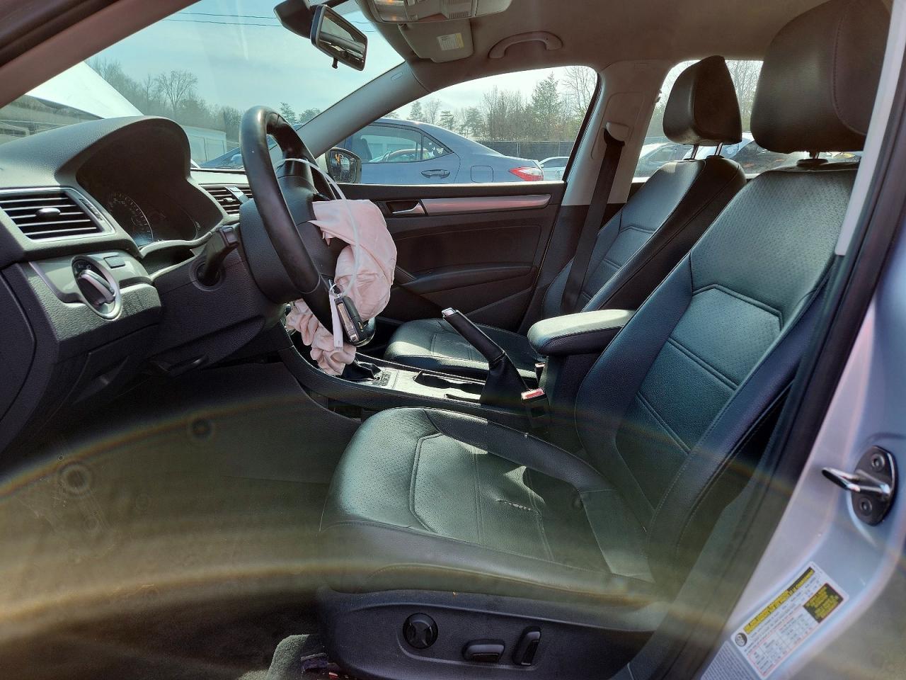 2015 Volkswagen Passat s