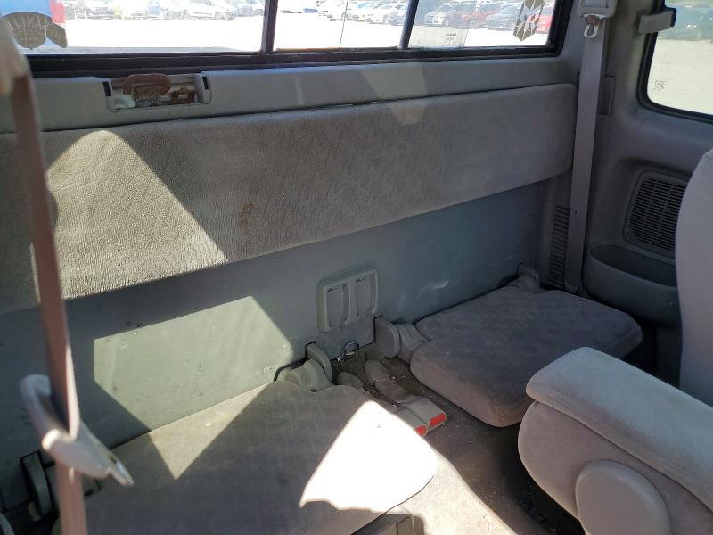 2002 Toyota Tacoma Base