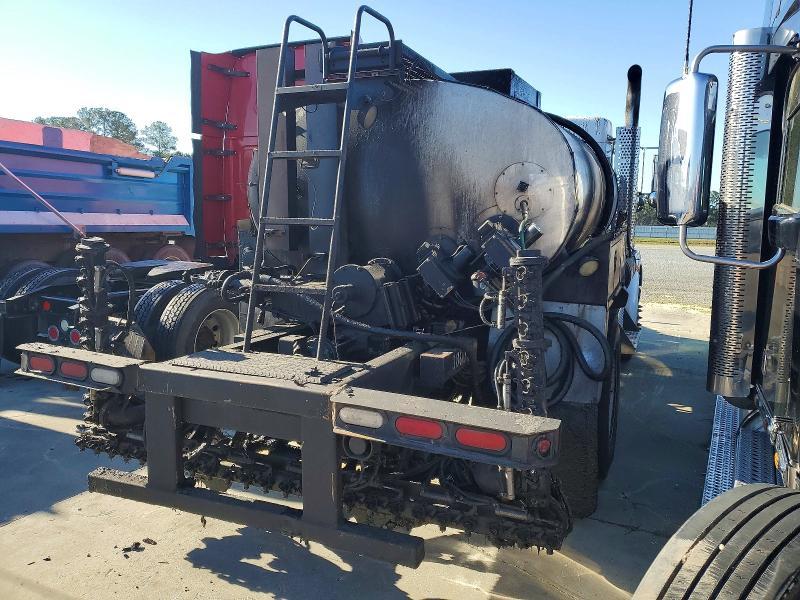 2017 Kenworth Construction T270