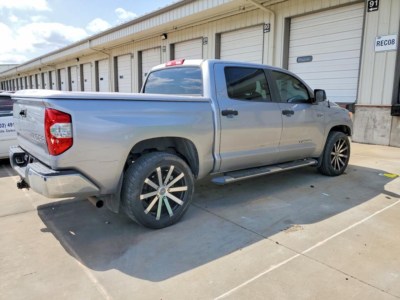 2015 Toyota Tundra SR5