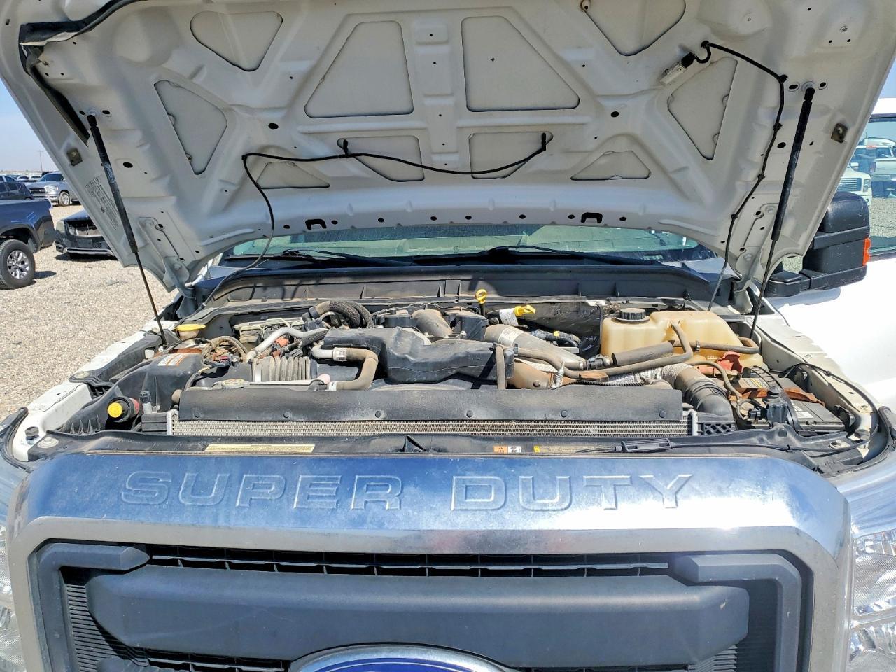 2015 Ford F350 Super Duty Flatbed Truck