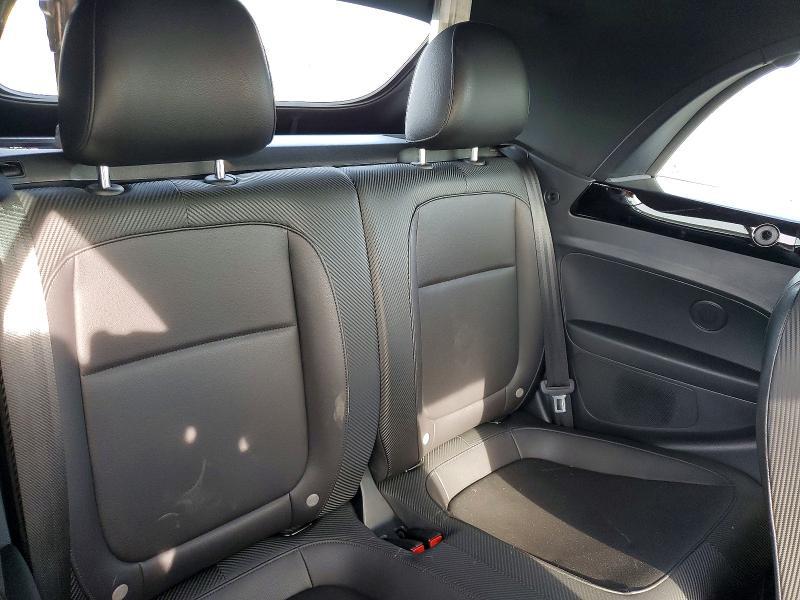 2018 Volkswagen Beetle s