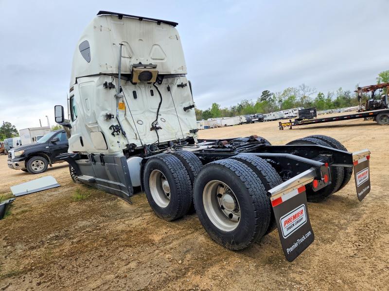 2020 Freightliner Cascadia Semi Truck