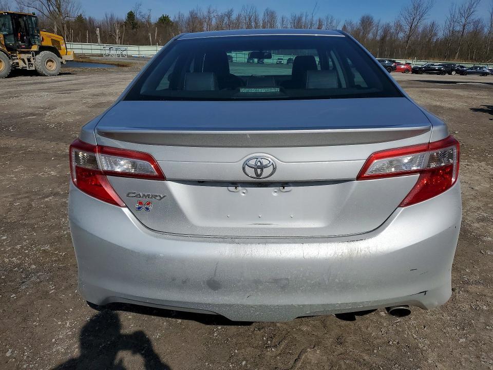 2014 Toyota Camry se