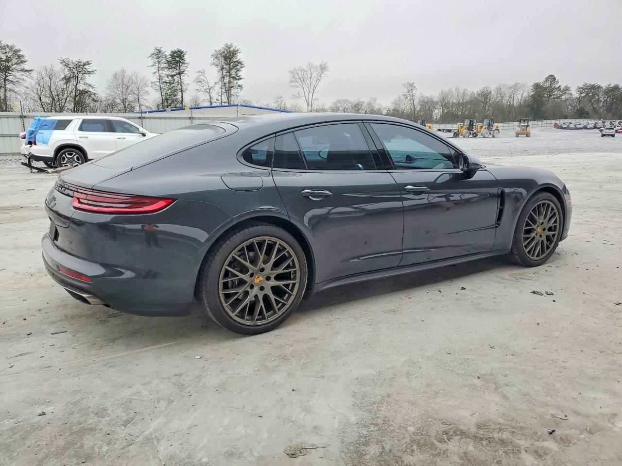 2017 Porsche Panamera