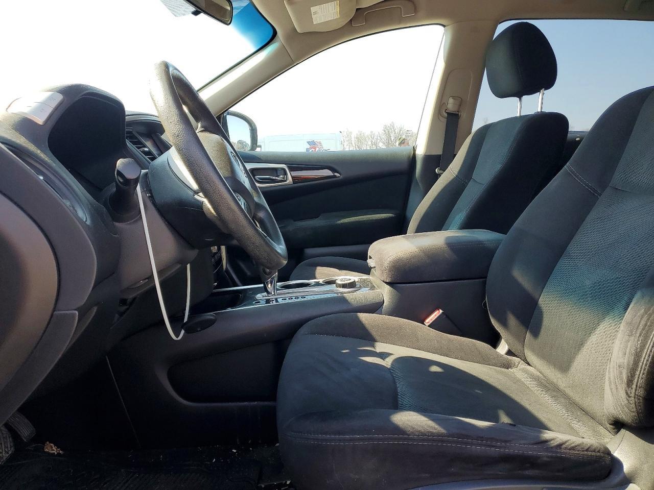 2016 Nissan Pathfinder s