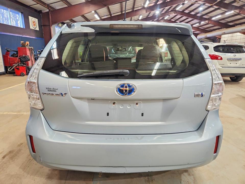 2013 Toyota Prius v Five