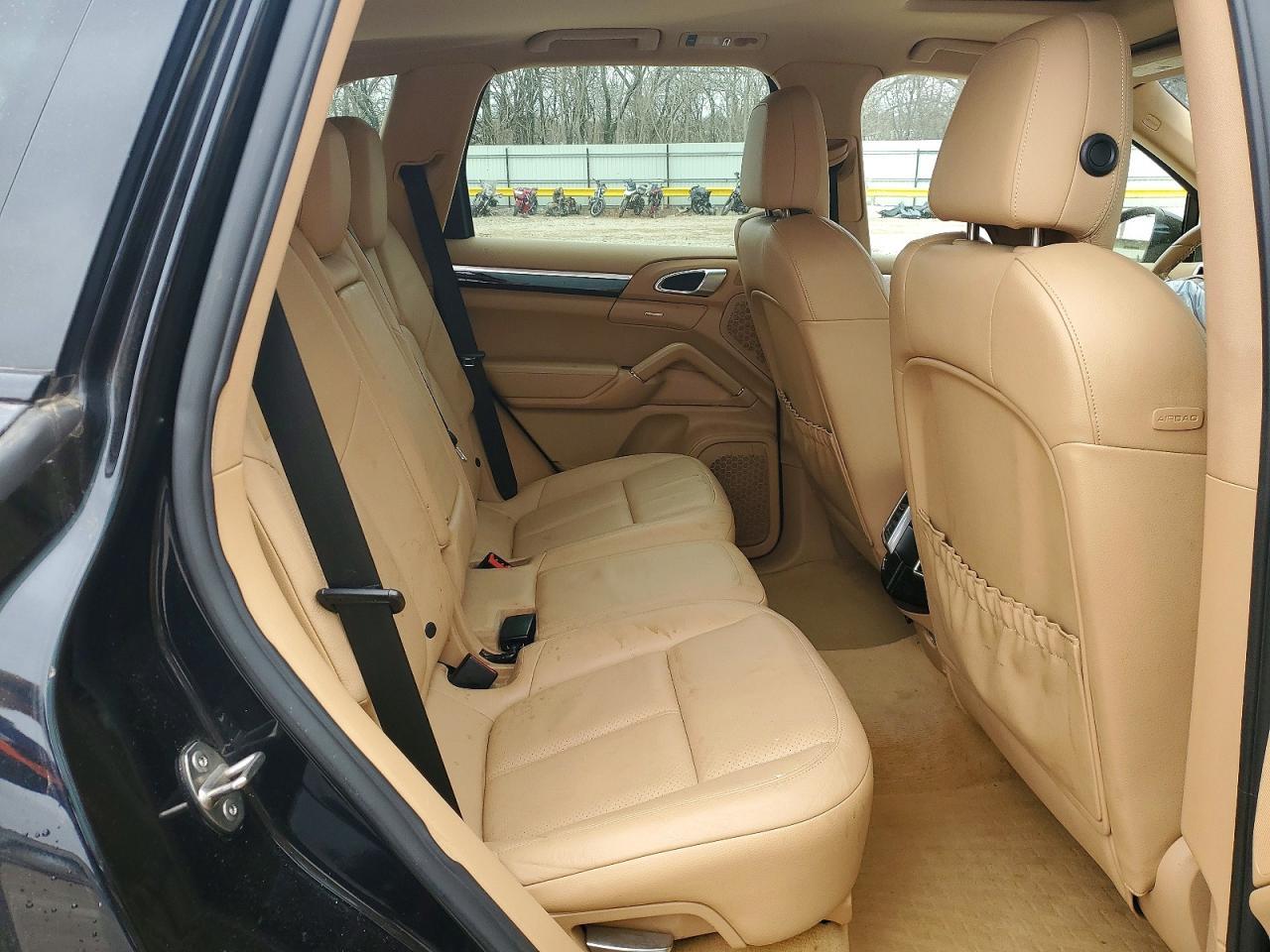 2011 Porsche Cayenne s