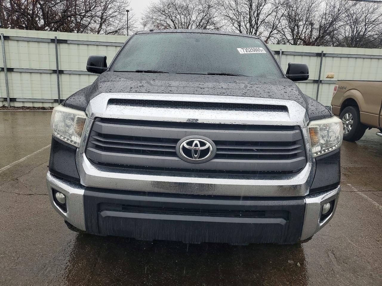 2014 Toyota Tundra SR5